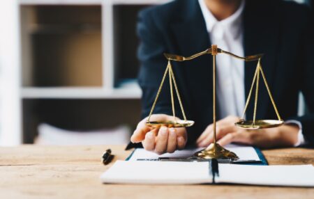 Conoce los diferentes perfiles de profesionales del derecho