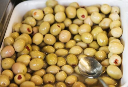 ¿Por qué las aceitunas en salmuera se pudren? Descubre cómo conservarlas adecuadamente Los secretos para mantener las aceitunas frescas en salmuera