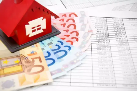 Busca ayuda financiera