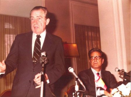 Descubre el legado de Joaquín Garrigues Walker en la historia contemporánea Sus logros y desafíos