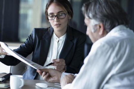 Descubre todo sobre el máster en derecho laboral: plan de estudios, enfoque internacional y más Experiencia profesional