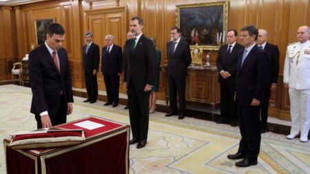 Descubre la diferencia entre prometer y jurar: ¿Cuál es la mejor opción? Tradición del juramento