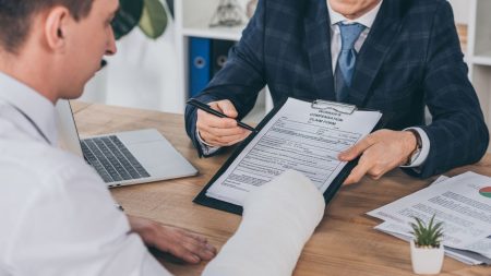 ¿Si cambio de abogado, me tiene que devolver el dinero? Descubre tus derechos como cliente ¿Si cambio de abogado, me tiene que devolver el dinero? Descubre tus derechos como cliente