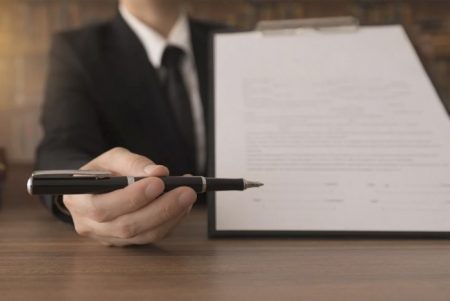 Los momentos clave en los que un acto administrativo adquiere firmeza