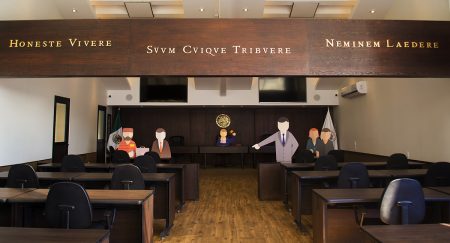Descubre cómo funciona la sala de vistas en un juzgado Los testigos
